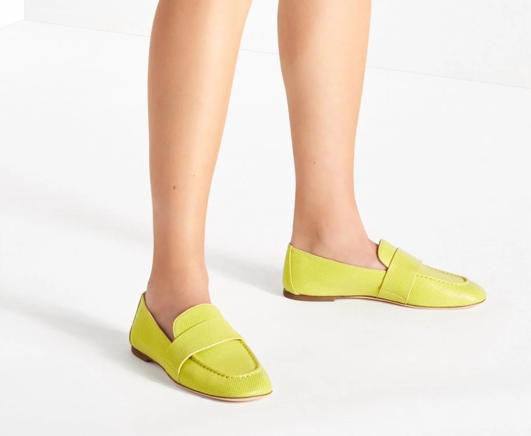 Women's Mara Spring Lemon Moccasin In Yellow